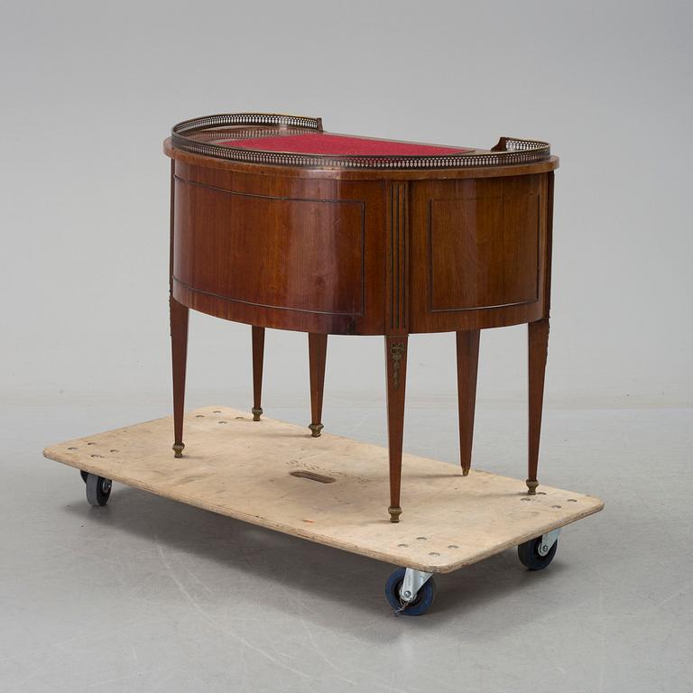 A writing desk from around year 1900.