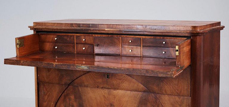 BYRÅ, senempire, 1800-talets mitt.