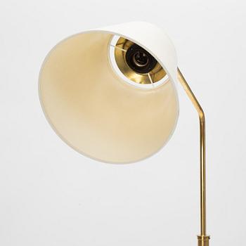 Harald Notini, golvlampa, modell "15028", Arvid Böhlmarks Lampfabrik, Stockholm 1940-tal.