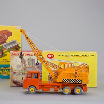 PARTI LEKSAKER, 17 delar, bland annat Dinky Supertoys. 1950/60-tal.