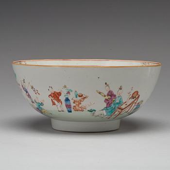 A famille rose punch bowl, Qing dynasty, Qianlong (1736-95).