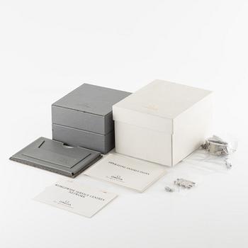 Omega, Speedmaster Professional, Moonwatch, chronograph, wristwatch, 42 mm.