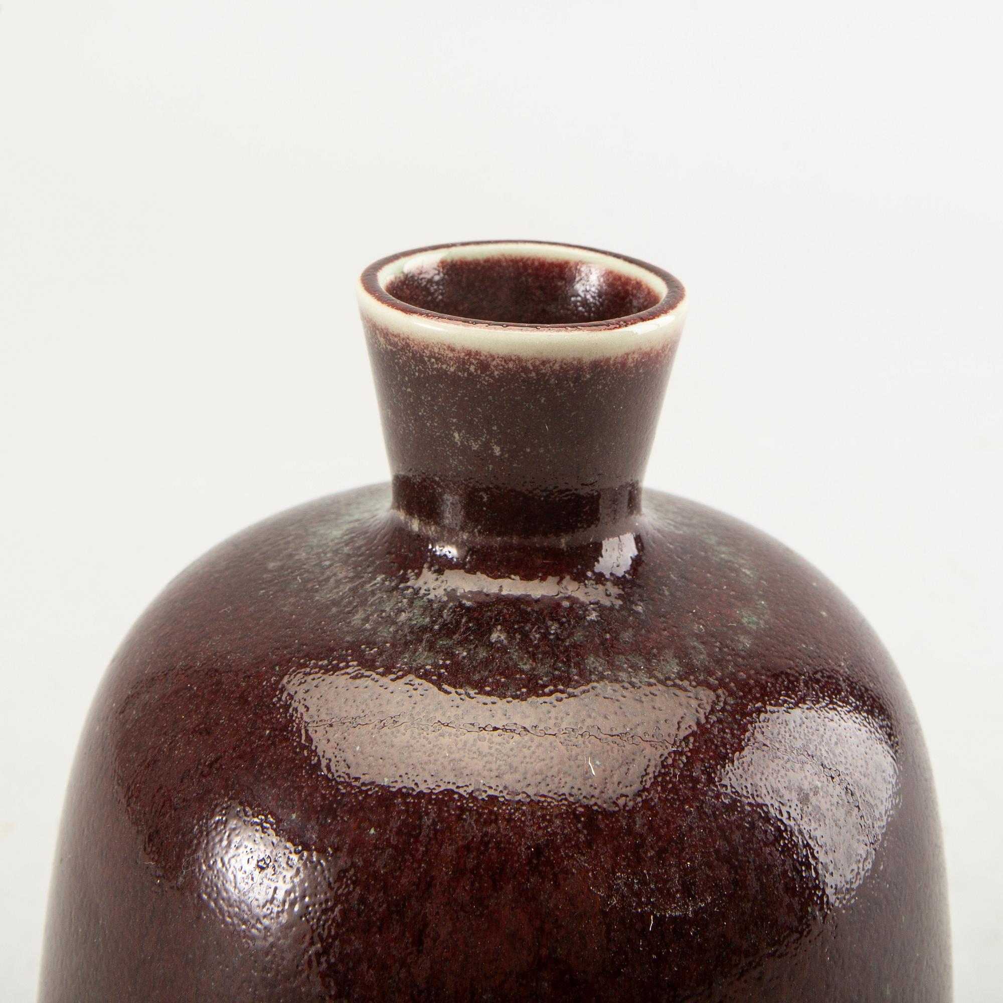 Berndt Friberg, a stoneware vase, Gustavsberg studio, signed and dated 1976.
