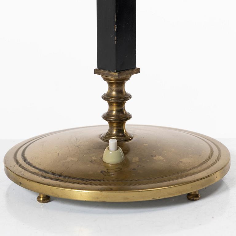 Harald Notini, a model '6942' table lamp from Arvid Böhlmarks Lampfabrik, Sweden, 1930's.