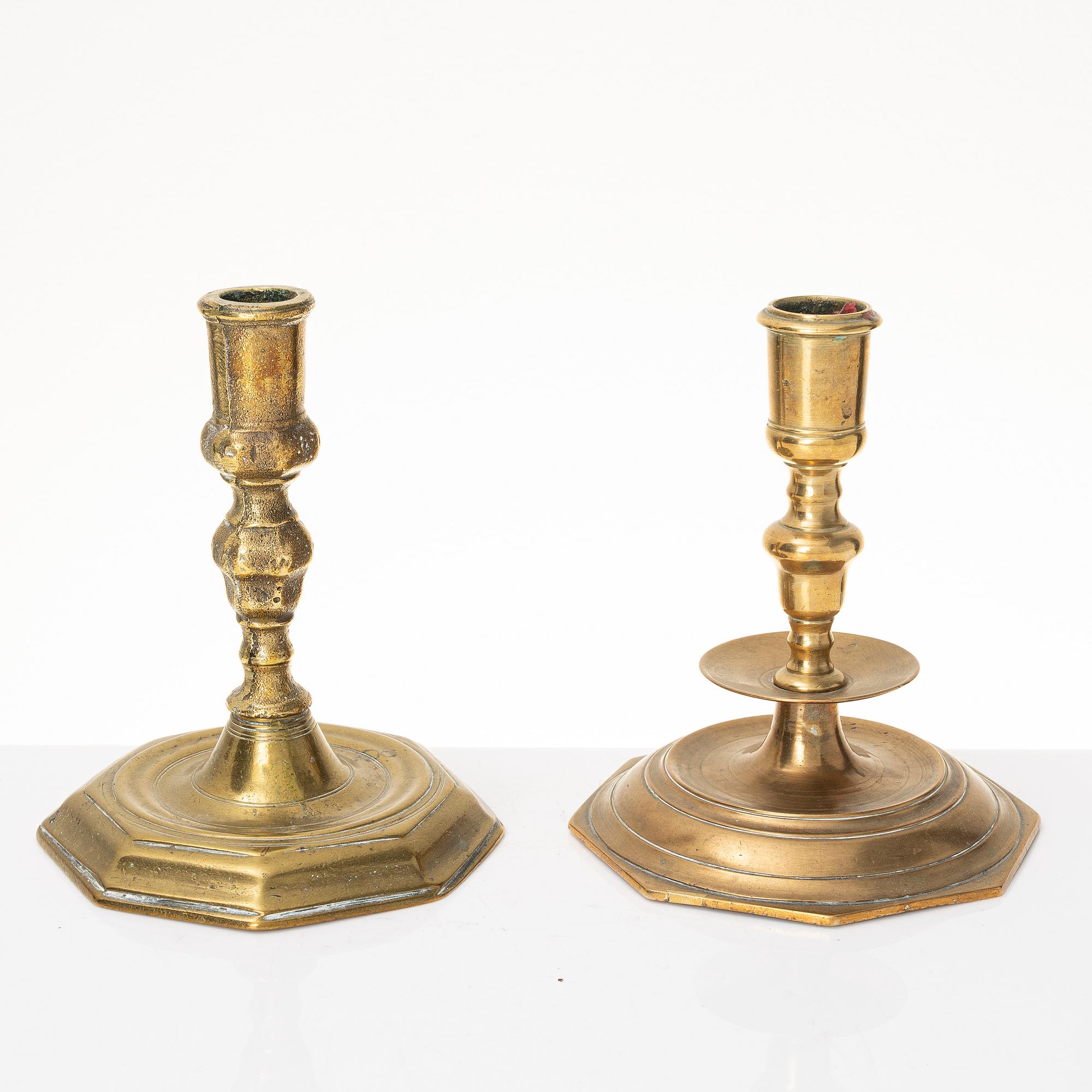 Ljusstakar, 2 st. barock, 1700-tal, samt barockstil, 1800-tal.