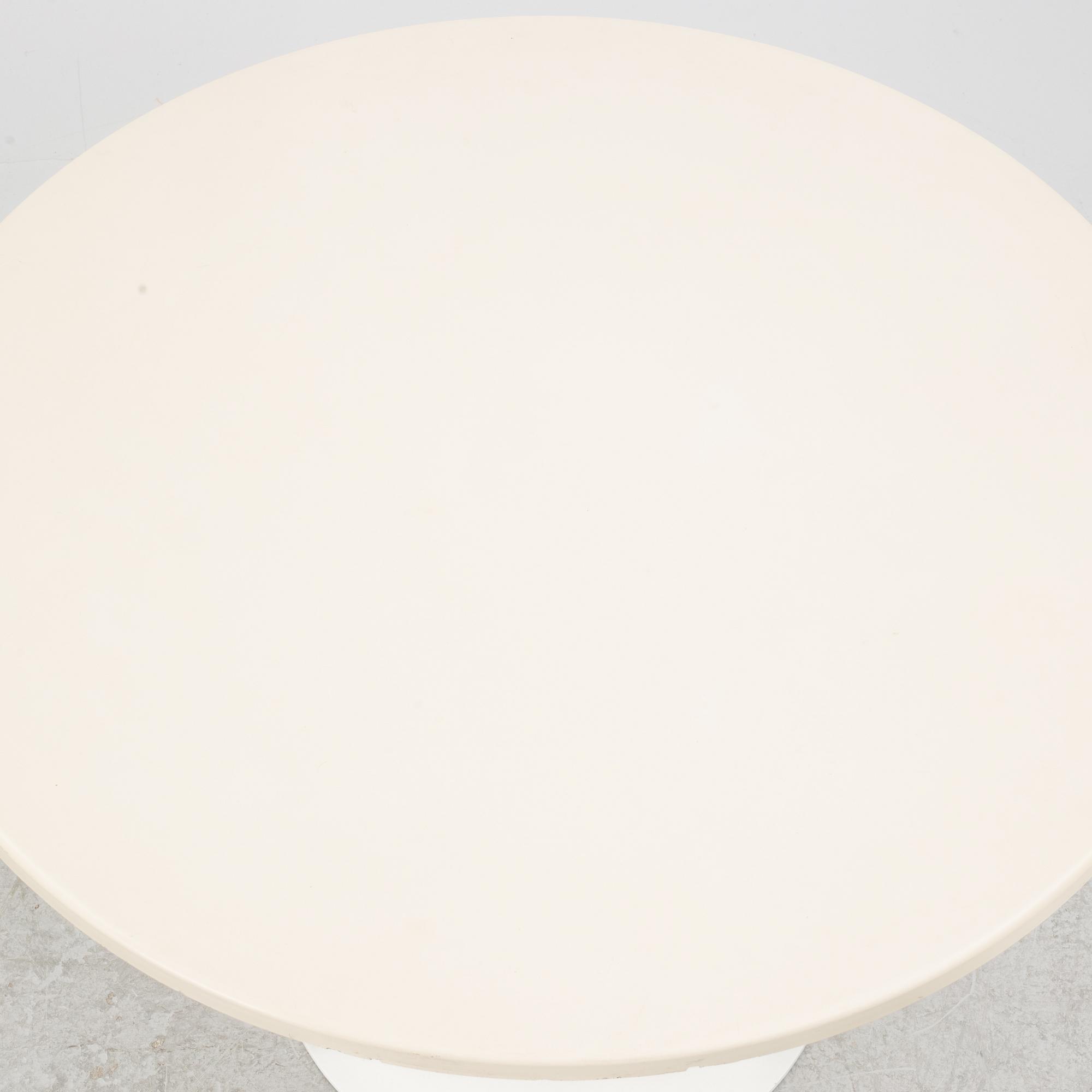 Robin Day, matbord samt fyra stolar, Hille, Storbritannien.