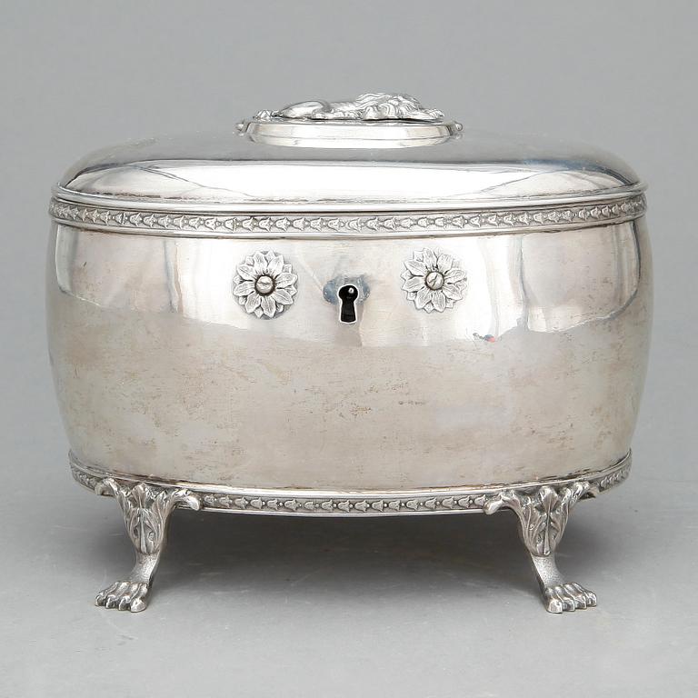 SOCKERSKRIN, silver, empire, Johan Petter Grönvall, Stockholm. Vikt ca 568 gram.