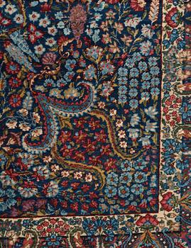 SEMI-ANTIQUE/OLD KERMAN. 227 x 145,5 cm.