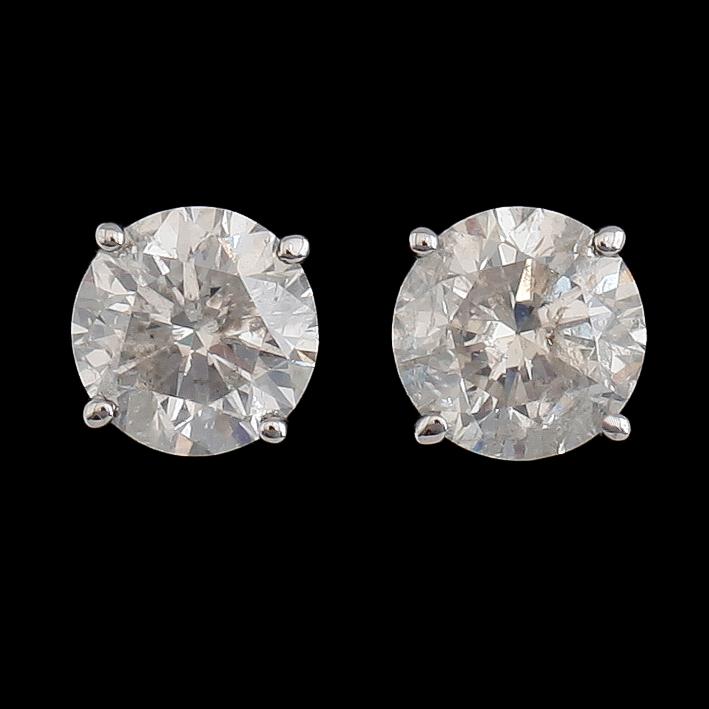 ÖRHÄNGEN, 1 par, 14 k vitguld, briljantslipade diamanter tot ca 1.75 ct.