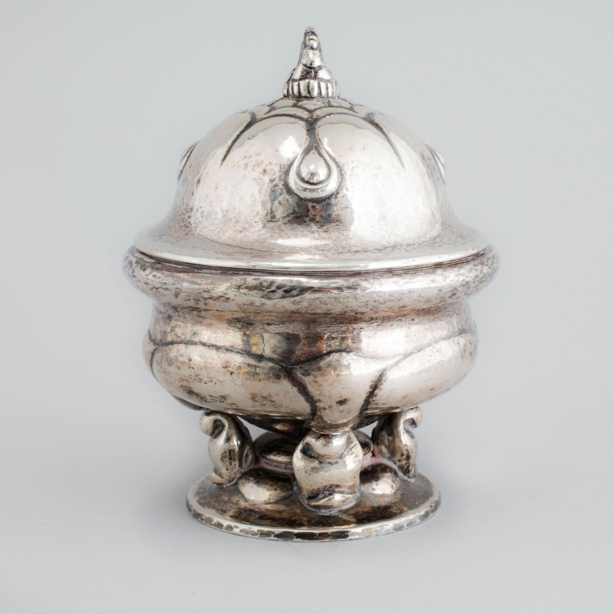 A silver sugar bowl, assay master Christian F Heise in Copenhagen, 1918, weigth 495 g.