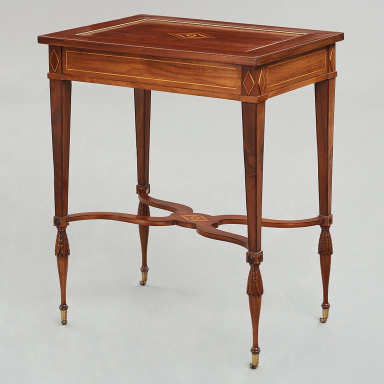 A late Gustavian early 19th century table attributed to Lars Qvarnberg (master in Stockholm 1801-13).
