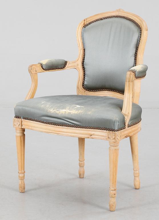 KARMSTOL, rokokostil, 1800-talet.