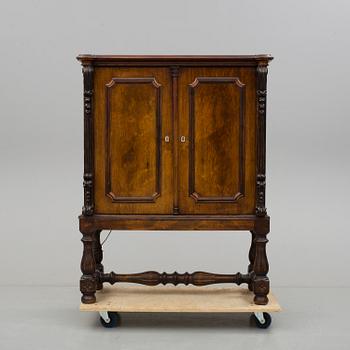 BARSKÅP, 1900-talets mitt.