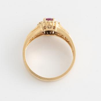 Ring, 14K gold with rubies and brilliant-cut diamonds.