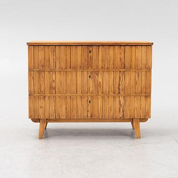 Göran Malmvall, a Swedish Modern chest of drawers, Karl Andersson & Söner, mid-20th Century.