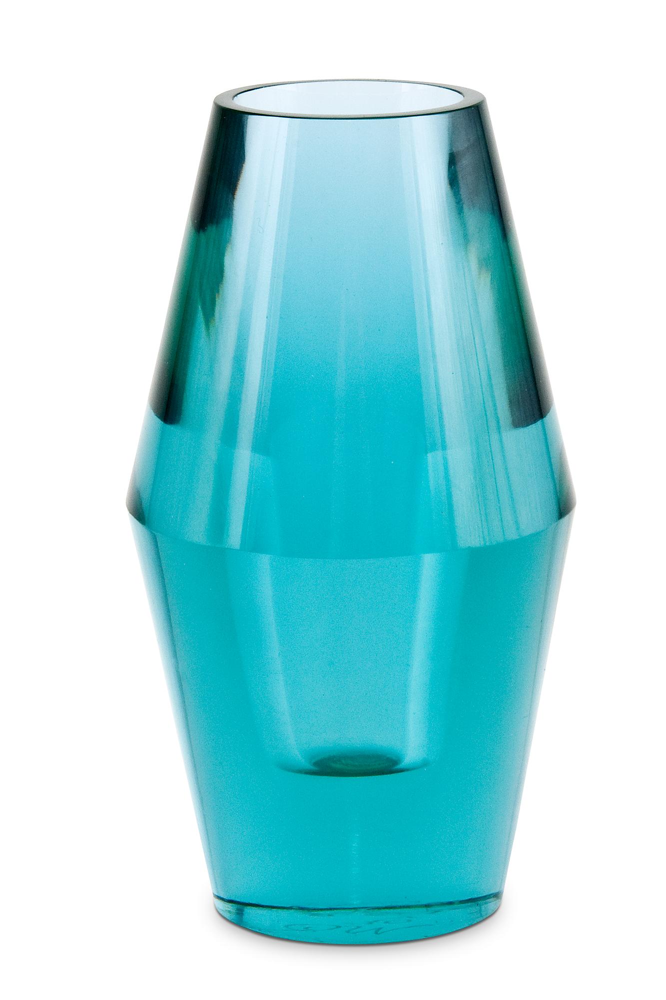 Aimo Okkolin, A CRYSTAL VASE.