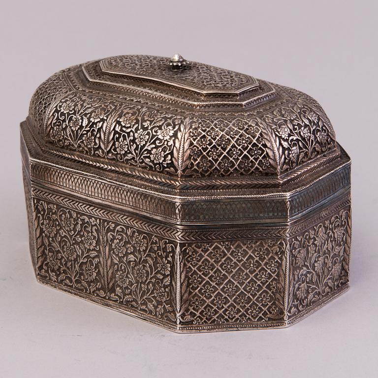 A Persian silver box, 20th Century.