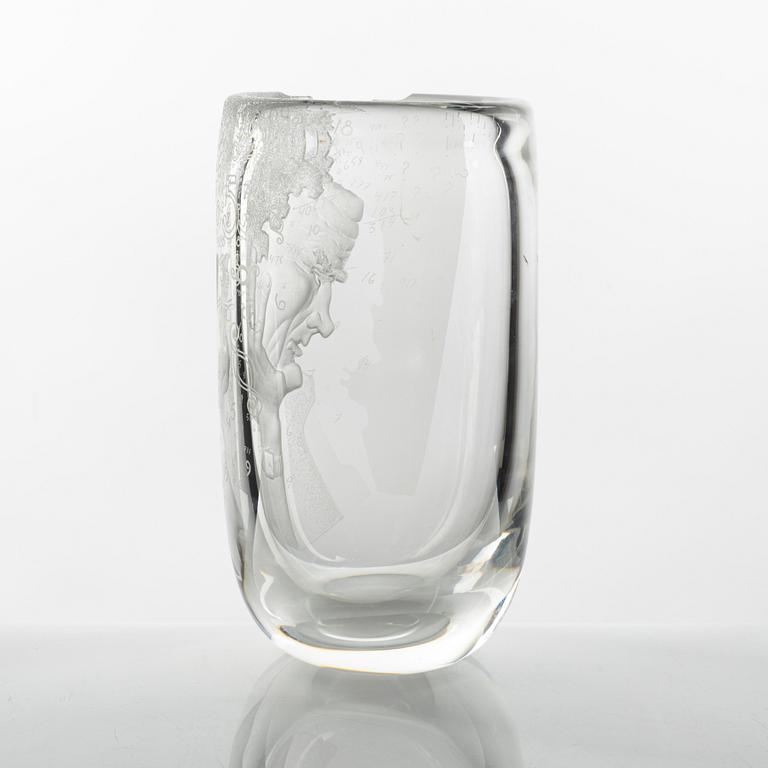 Mats Jonasson, a 'På heder och samvete' glass vase, Målerås Glasbruk, 4/10, 1989.