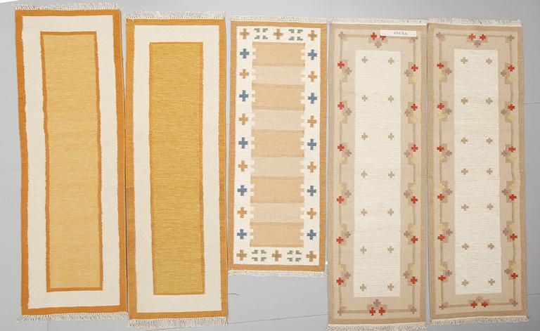 GALLERIMATTOR, 5 st, rölakan. 80 X 250 cm.