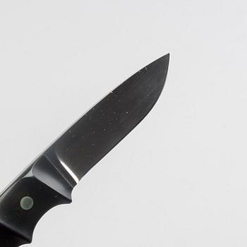 Two Berth Öberg knifes.