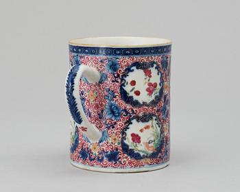 MUGG, porslin. Qing dynastin. Qianlong (1736-95).