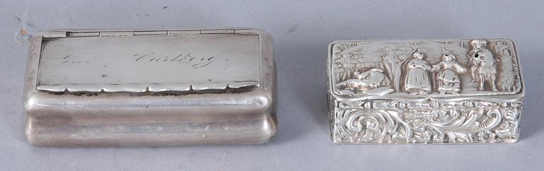 DOSOR, 2 st, silver, Sverige resp England, 1900-tal, 120 g.
