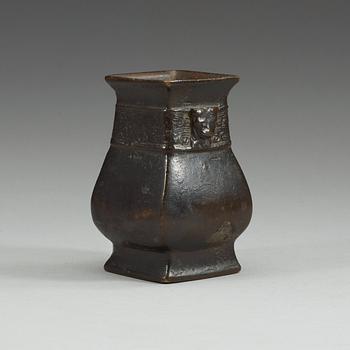 A small bronze vase, Ming dynasty (1368-1644).