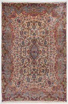 Carpet, Kirman, approx. 540 x 350 cm.