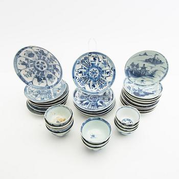 Cups and saucers, 11 + 22 pcs, 17th/18th century, porcelain, China.