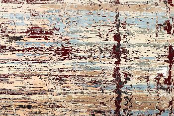 An oriental carpet with modern design, ca. 377 x 277 cm.