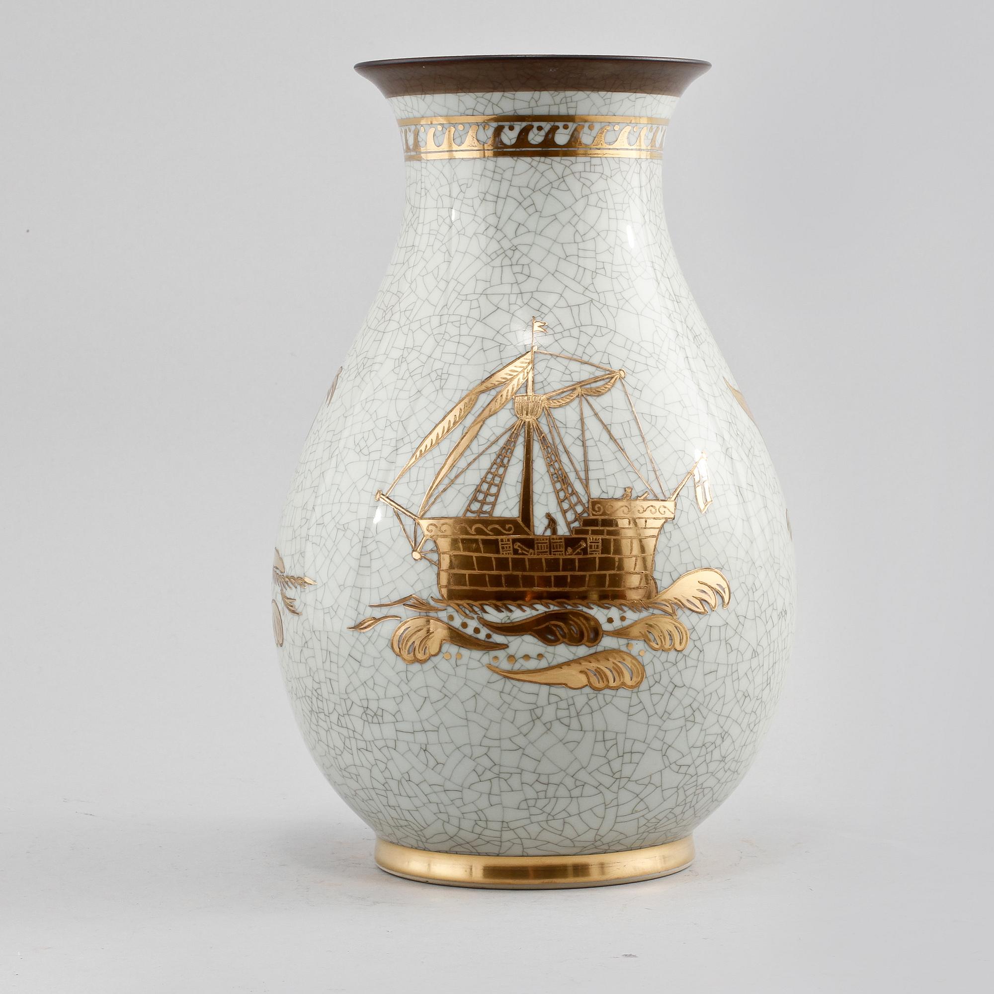VASER, 2 st, porslin, Royal Copenhagen, 1900-talets andra hälft.