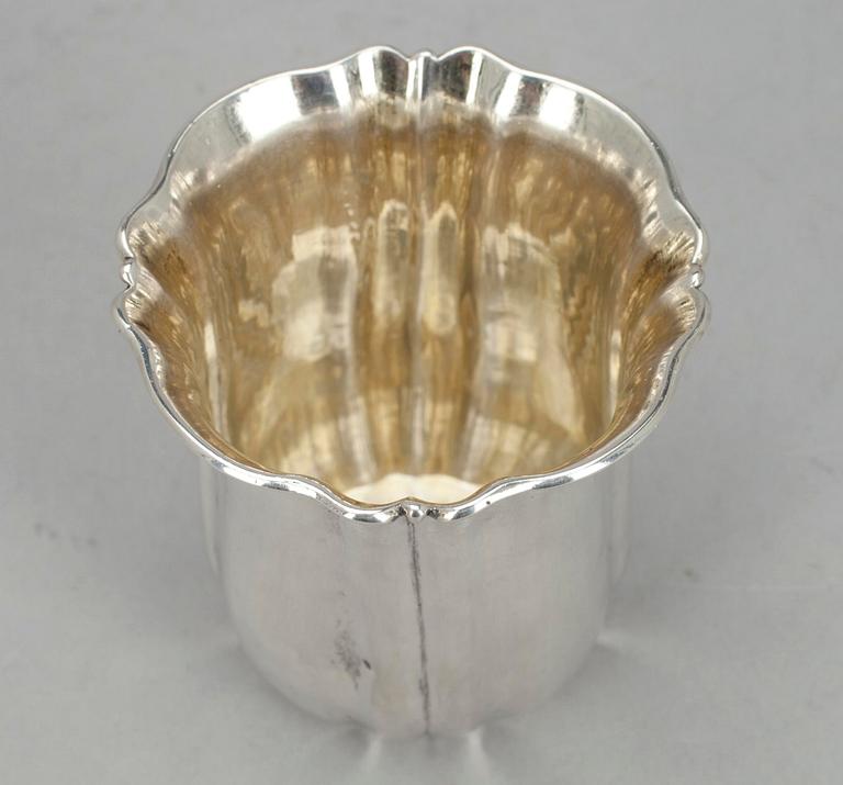 BÄGARE, silver, Ryssland, 1840-tal. Vikt ca. 114 g.