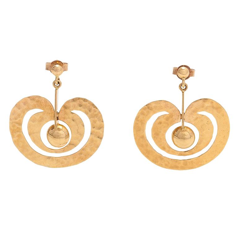 Tapio Wirkkala, örhängen, "Äpple", 18K guld.