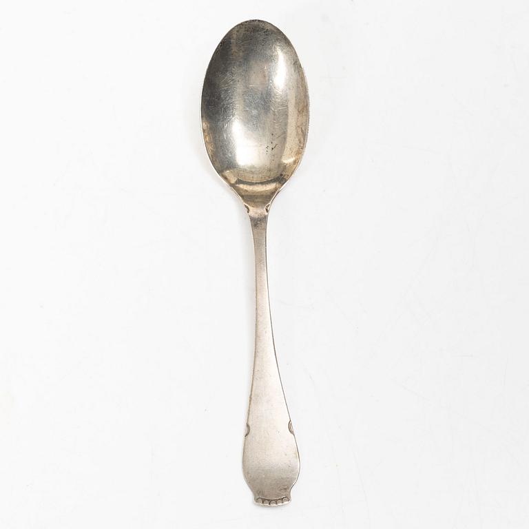Guldsmedsaktiebolaget (GAB), Sockerskål, silver, gustaviansk stil, 1920, samt sked, MGAB, 1941.