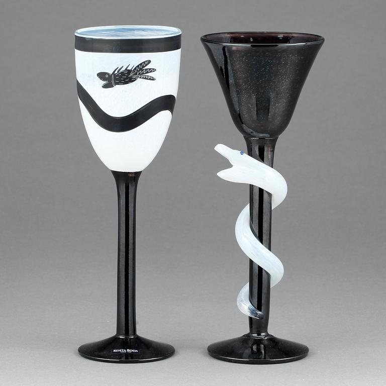 POKALGLAS, 2 st, glas, Ulrica Hydman Vallien. Kosta Boda.