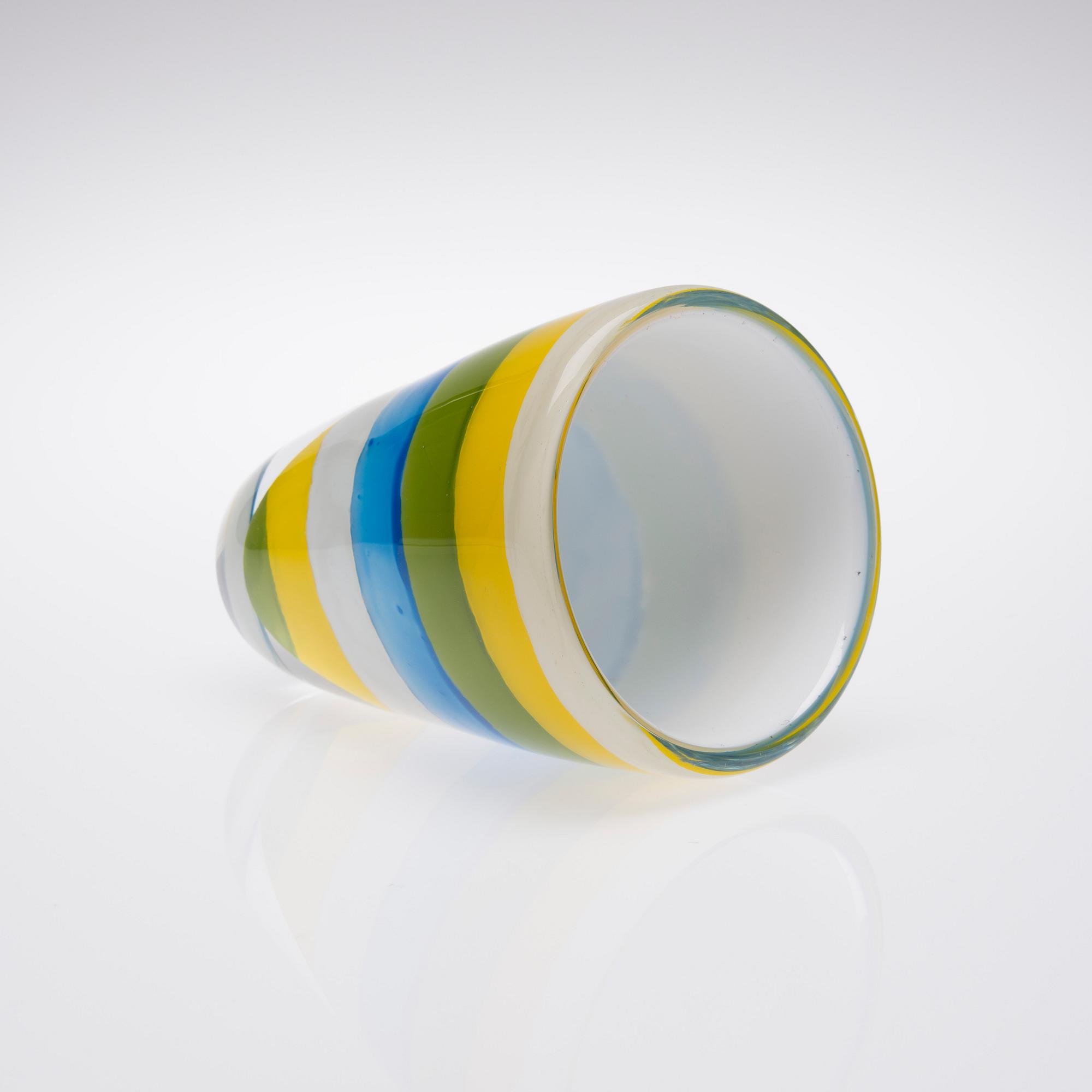 ANNA SCHRODERUS, VAS, glas, signerad Anna Schroderus 2003.