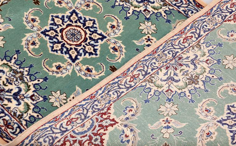 Gallerimatta, Nain, part silk, s.k. 9LAA, ca 409 x 87 cm.