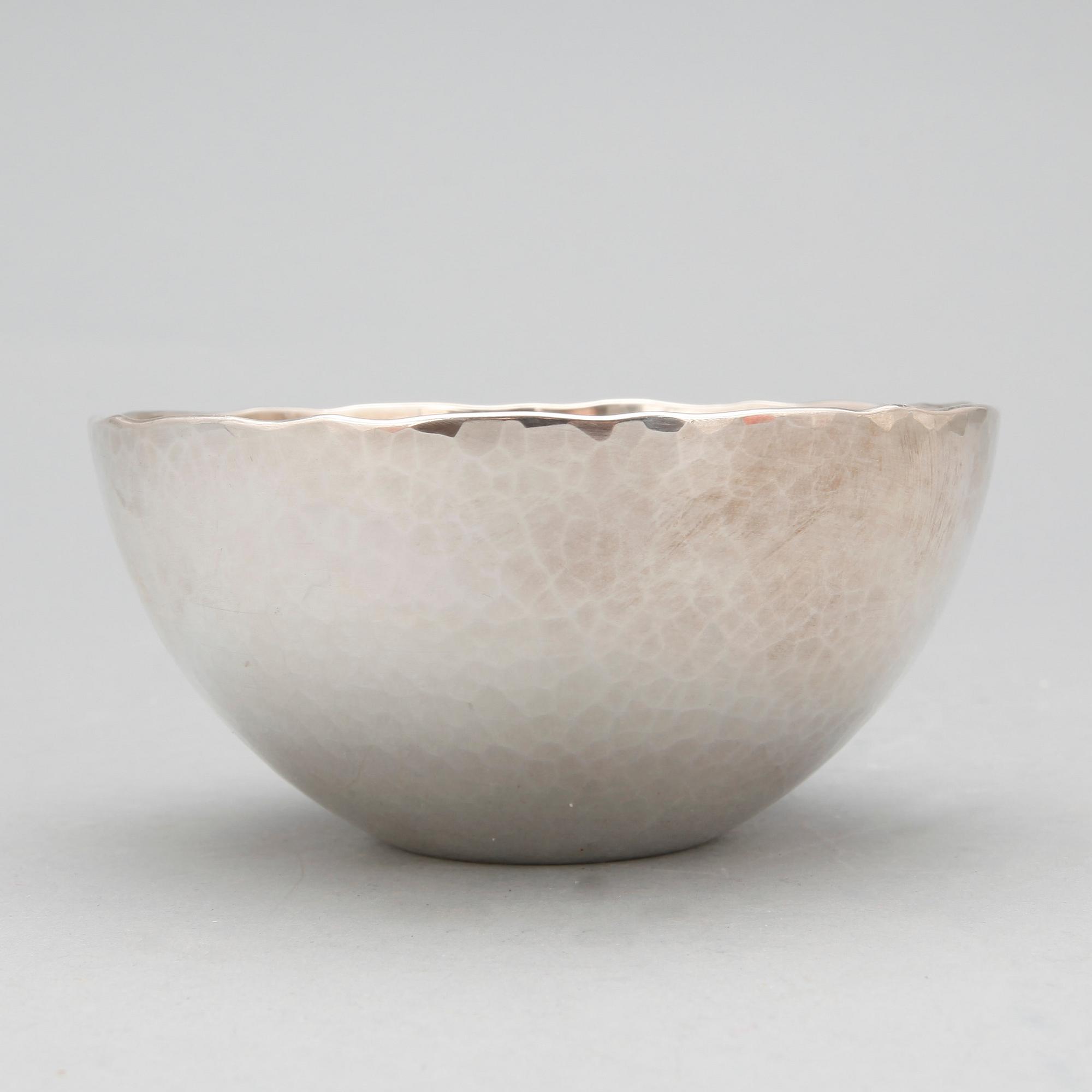 SKÅL, sterlingsilver, Rey Urban, Stockholm, 1999. Vikt 336 gram.