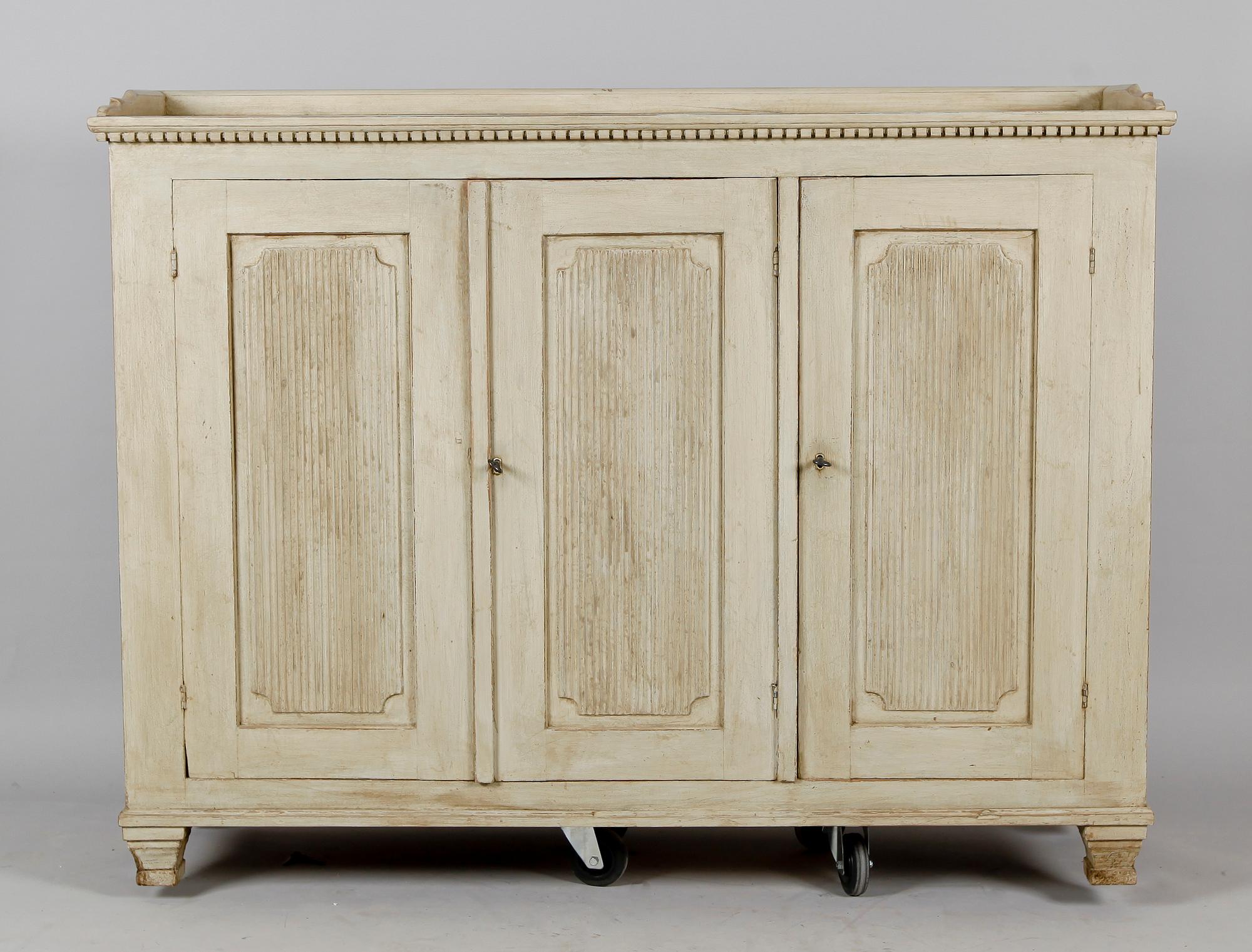 SKÄNK, sengustaviansk, 1800-talets första hälft.