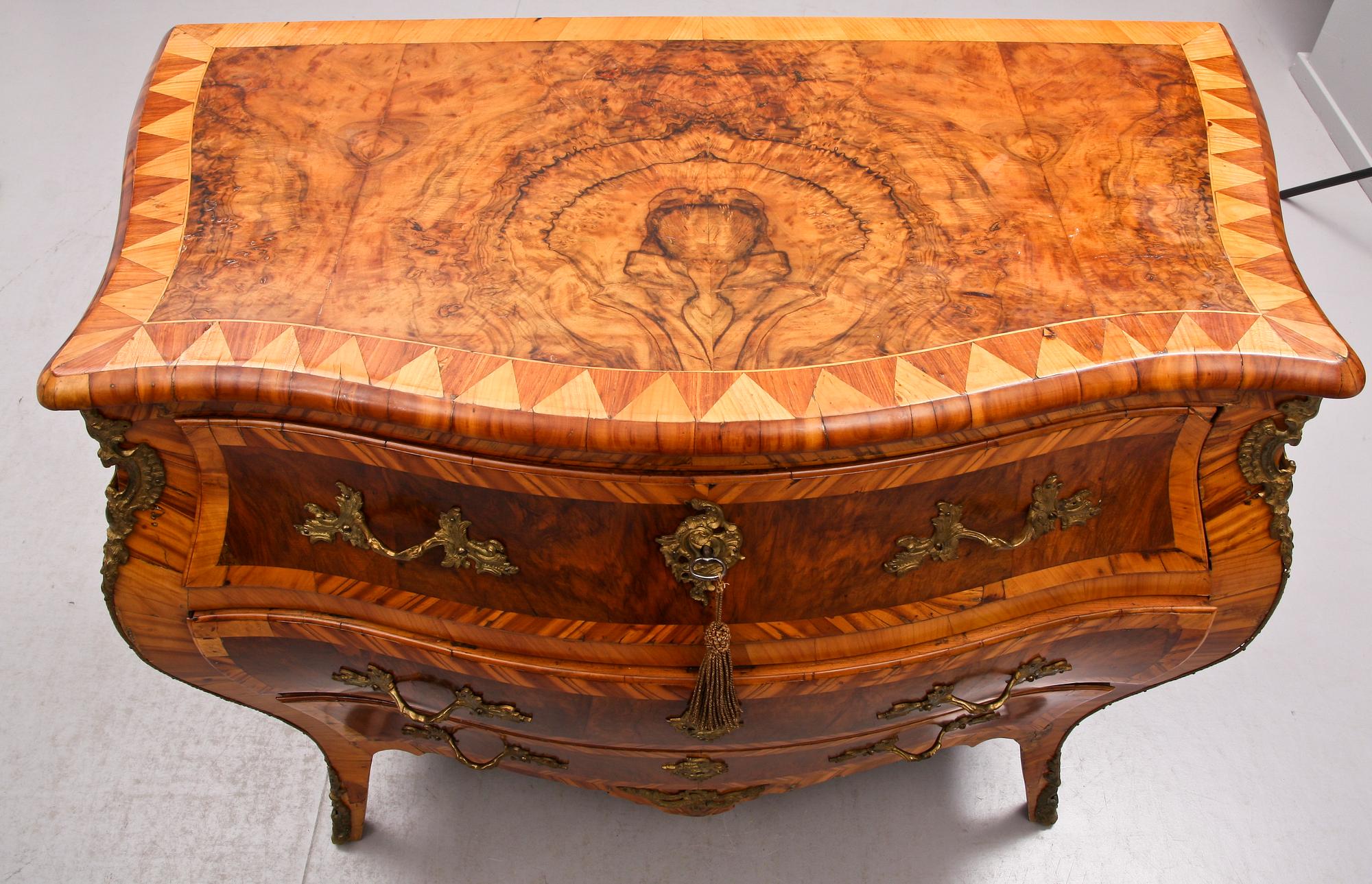 BYRÅ, rokoko, svensk 1700-talets andra hälft.