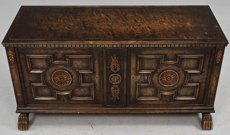 SIDEBOARD, Axel Einar Hjort, dat 1936.