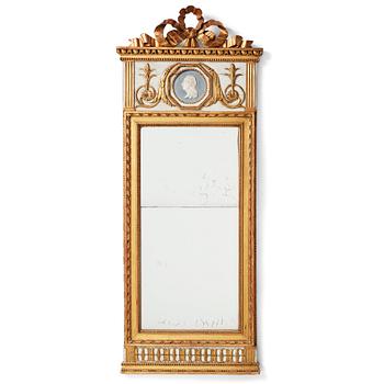 91. A Gustavian mirror.