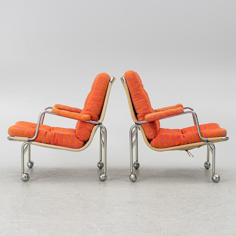 Bruno Mathsson, fåtöljer, ett par, "Karin", Dux, 1970-tal.
