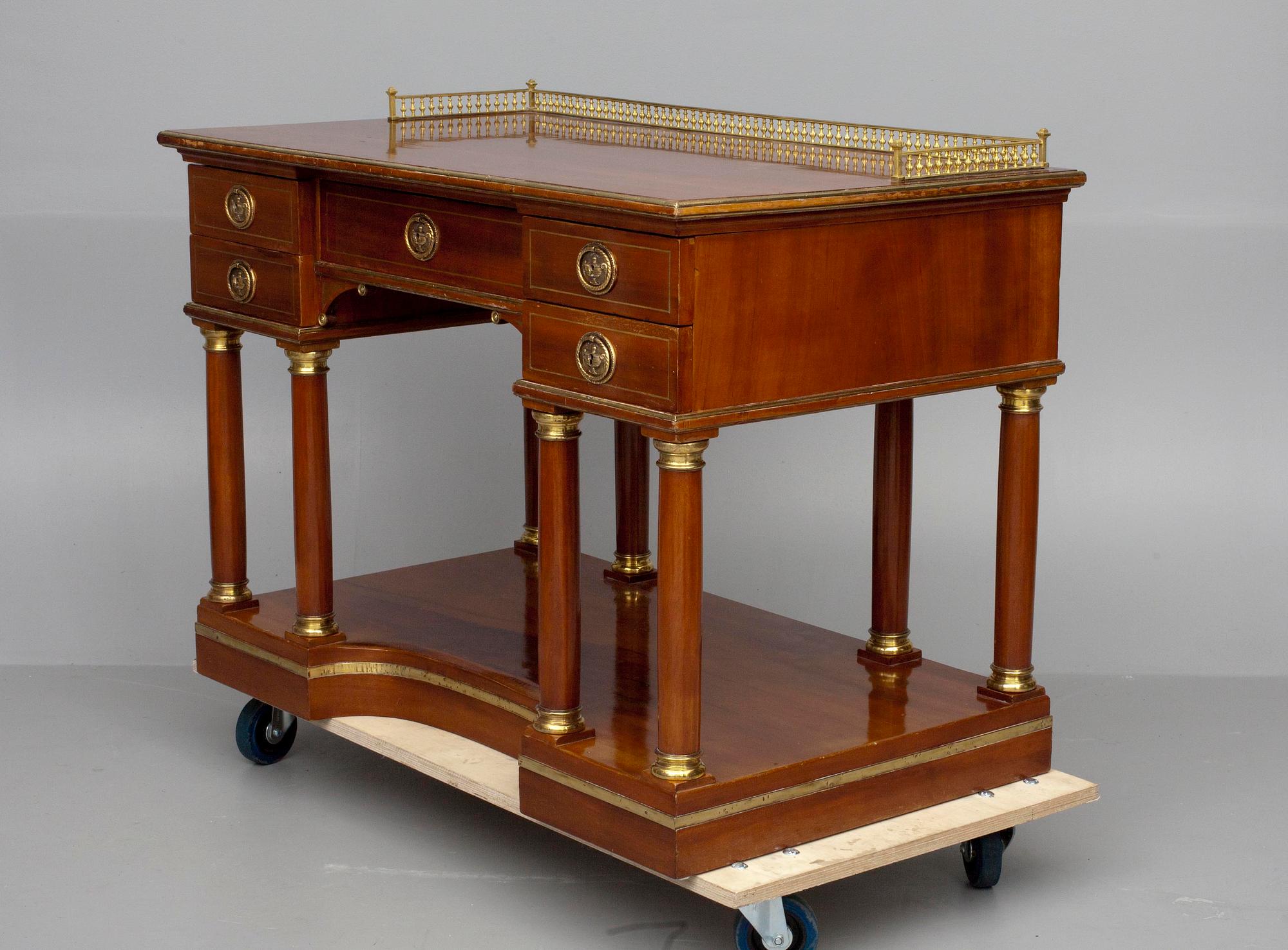 SKRIVBORD, empirstil, Ryssland 1800-talets slut.