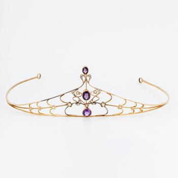 DIADEM, 18K guld.