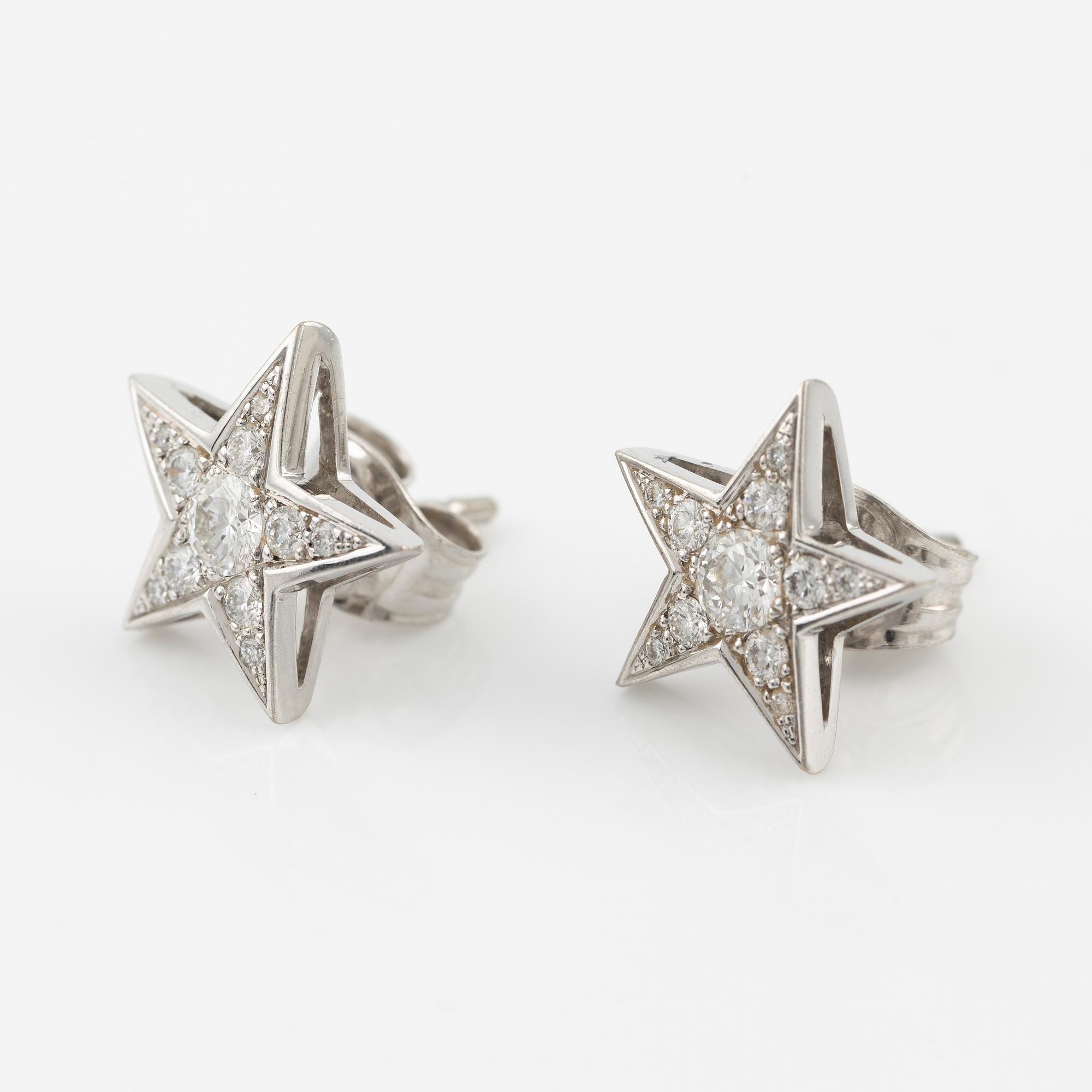Earrings, in the shape of stars, 18K white gold with brilliant-cut diamonds.
