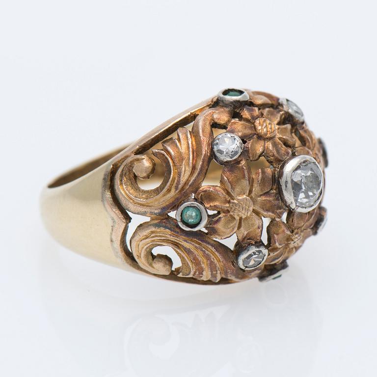 RING, gammalslipade diamanter, smaragder, 18K guld.
