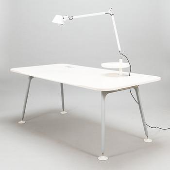 Jasper Morrison, a 21st century 'ATM System' working desk for Vitra.