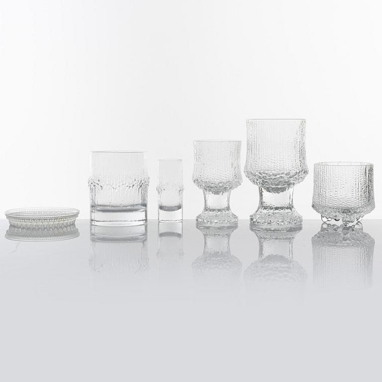 Tapio Wirkkala, glasservisdelar, 39 st, "Ultima Thule" och "Niva", Iittala, Finland.