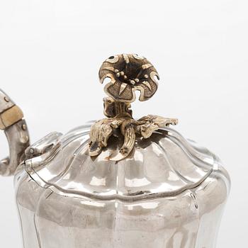 A parcel-gilt coffee pot, maker's mark of Johan Gustaf Ettinger, Vyborg 1861.